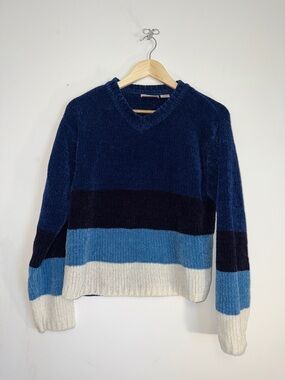 Striped V-Neck Chenille Sweater in Blue and White